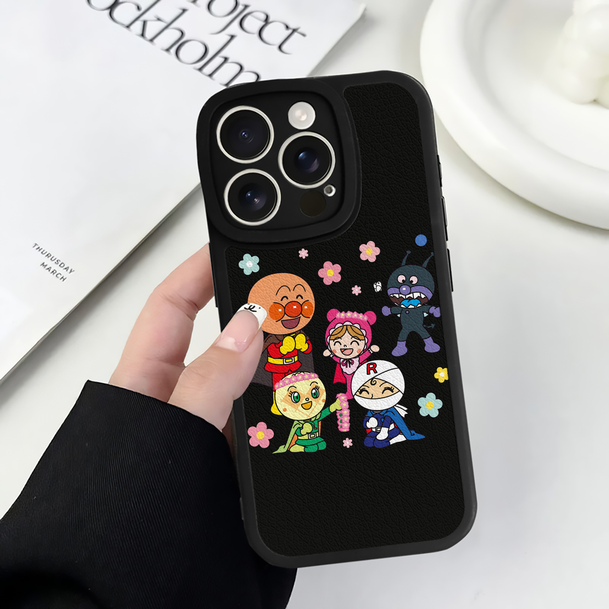 （画像用） アンパンマン Anpanman 【iPhone 16シリーズ対応】シリコンスマホケース（レザー調） 材質：シリコン
